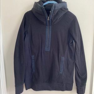 Lululemon Fleece Pullover - size 4